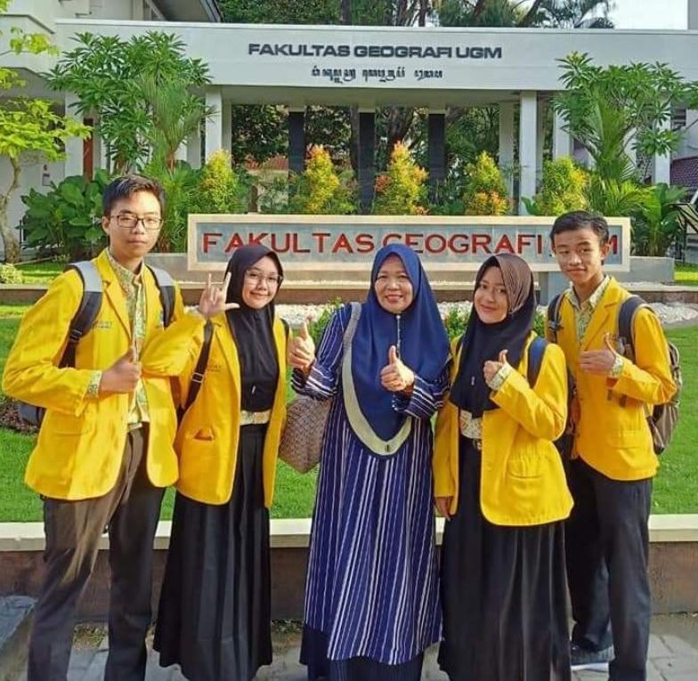 a.JPG