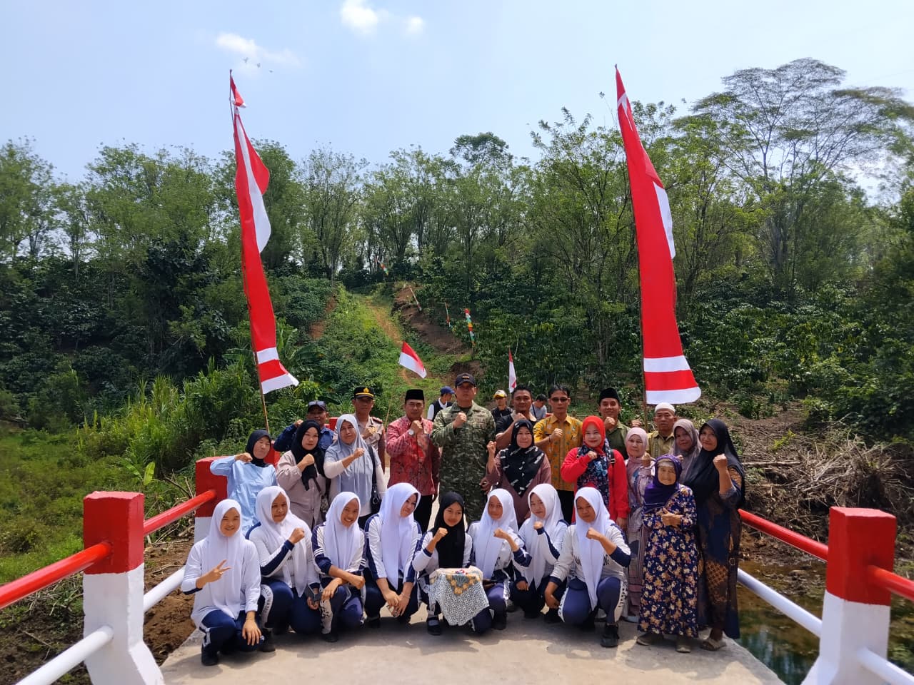 Kodim 0409/RL Resmikan Jembatan Desa Pahlawan, Bagian dari 2.500 Titik Jembatan Merah Putih 